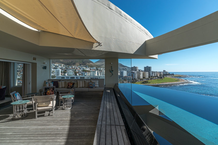 5 Bedroom Property for Sale in Mouille Point Western Cape